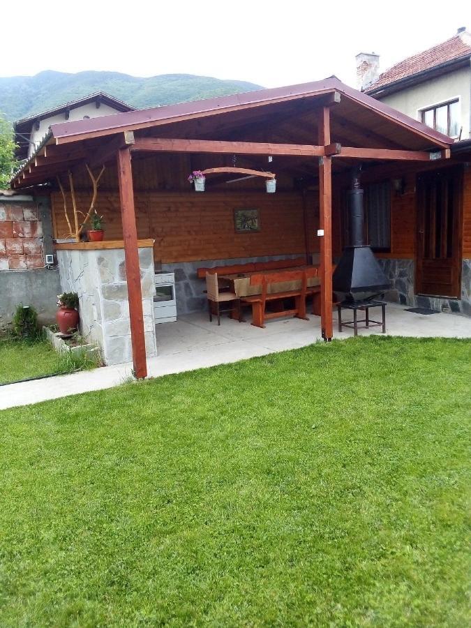 Holiday Guest House Kemo Sapareva Banya Exterior foto